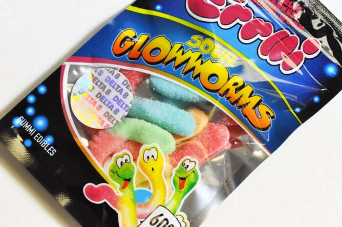 Errlli - 600mg - Sour Glowworms - Image 2